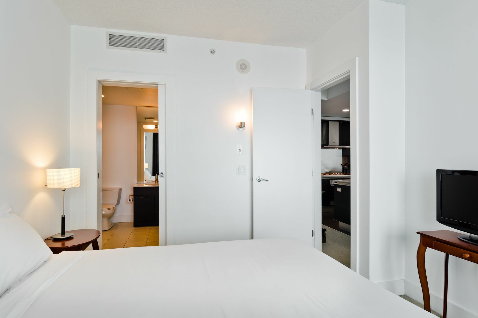 Suite Digs Arriva YYC Exteriör bild