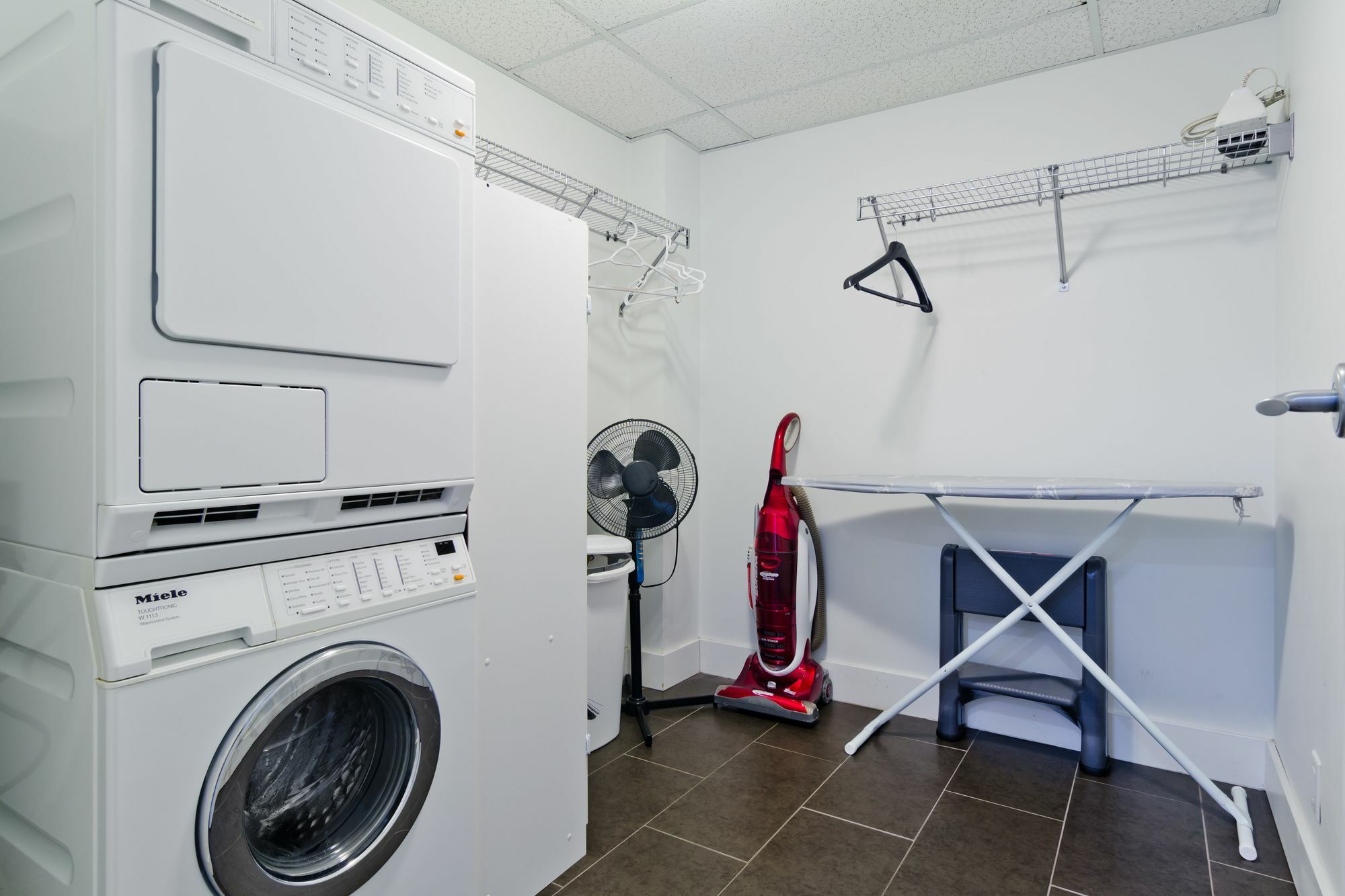 Suite Digs Arriva YYC Exteriör bild