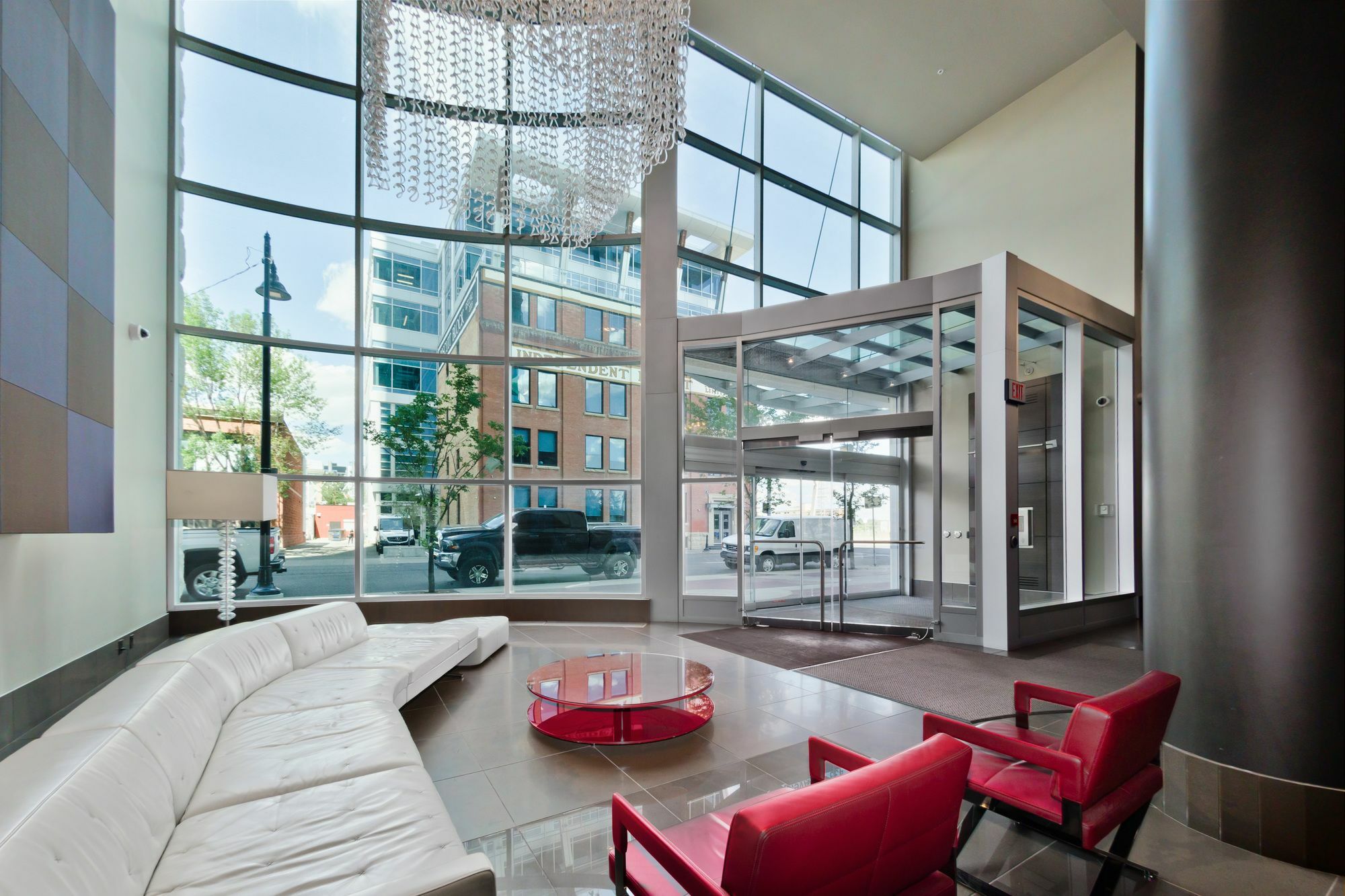 Suite Digs Arriva YYC Exteriör bild
