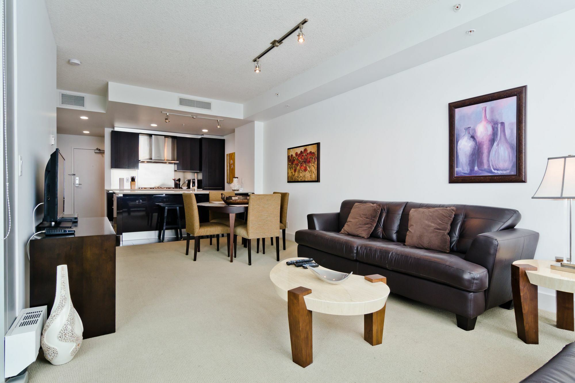 Suite Digs Arriva YYC Exteriör bild